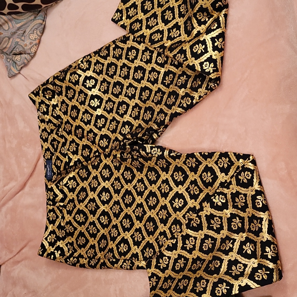 Black and Gold Old Navy pixie pants